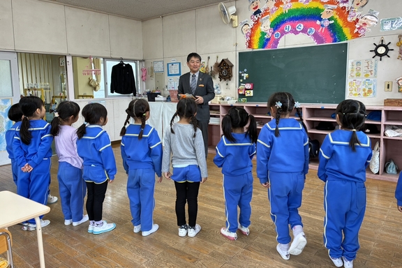 幼児用交通安全教材　贈呈